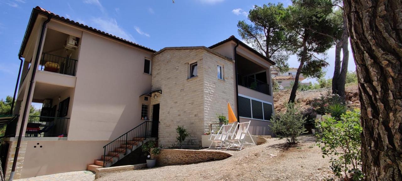 Villa Paula Murter Bagian luar foto