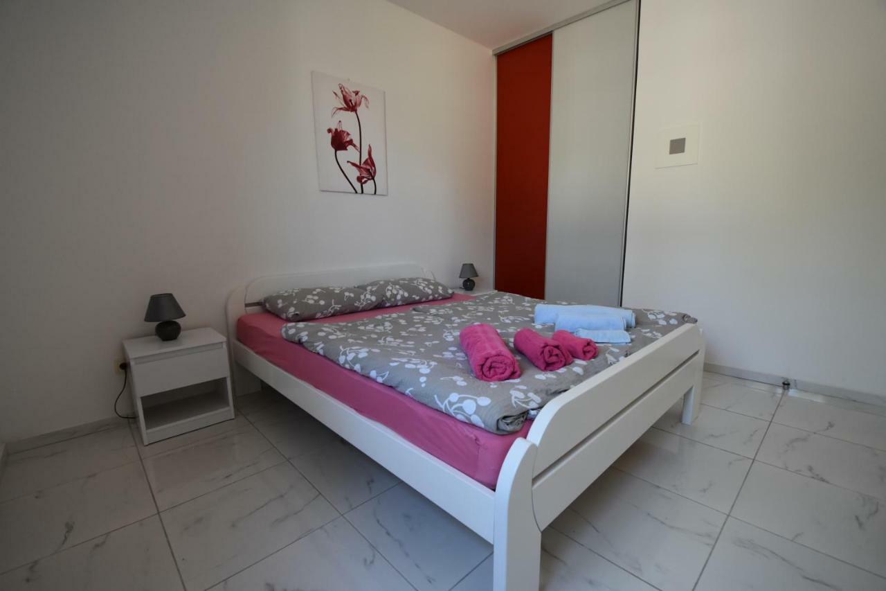 Villa Paula Murter Bagian luar foto