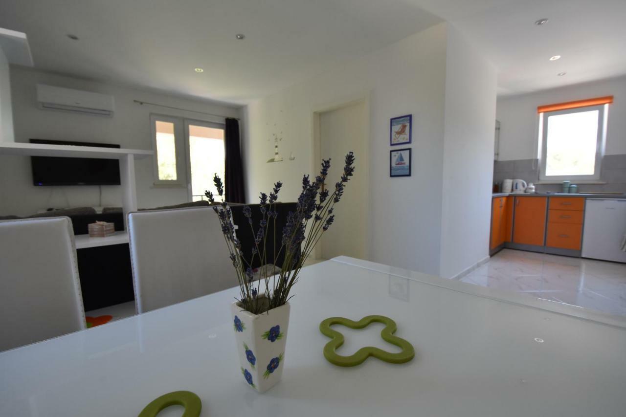 Villa Paula Murter Bagian luar foto